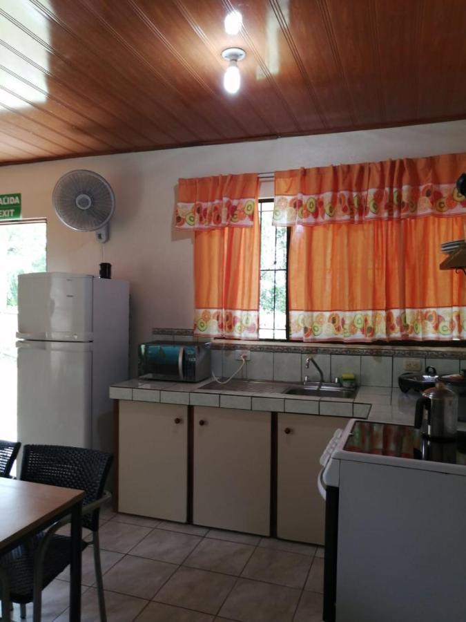 Cahuita Lodge エクステリア 写真