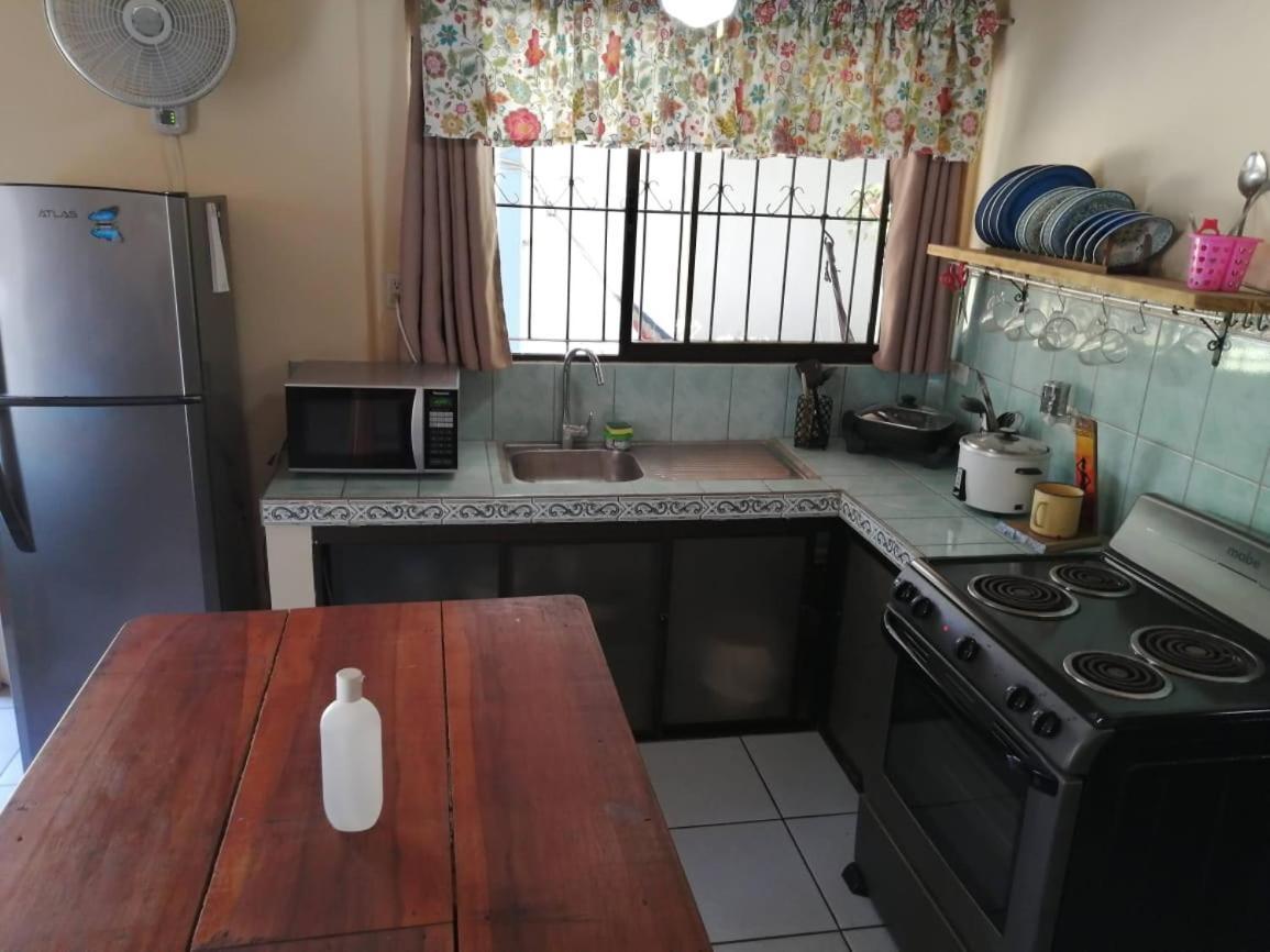 Cahuita Lodge エクステリア 写真