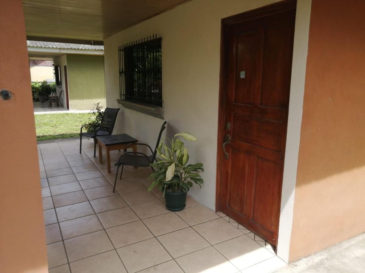 Cahuita Lodge エクステリア 写真
