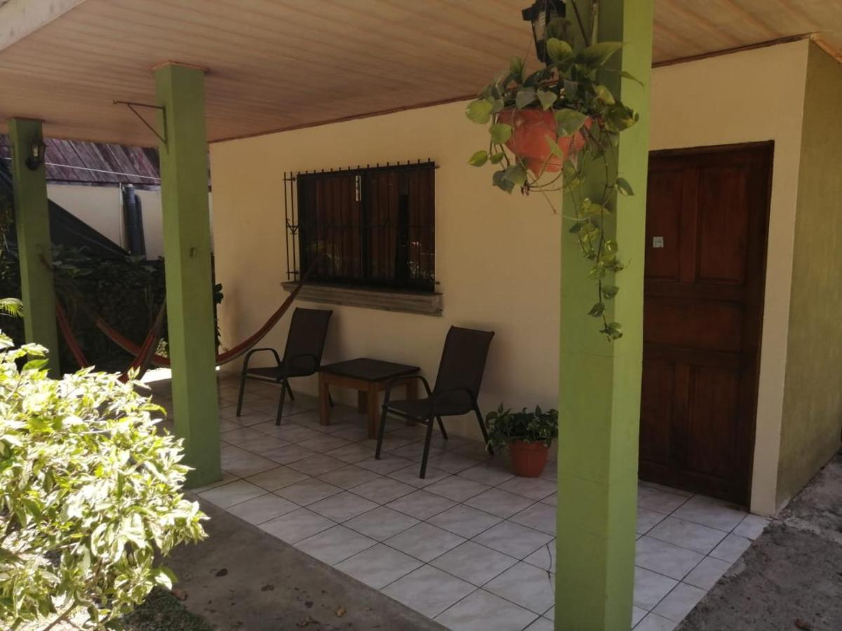 Cahuita Lodge エクステリア 写真