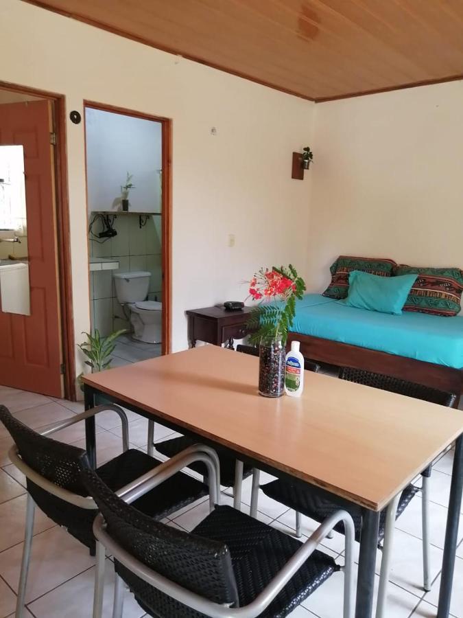 Cahuita Lodge エクステリア 写真