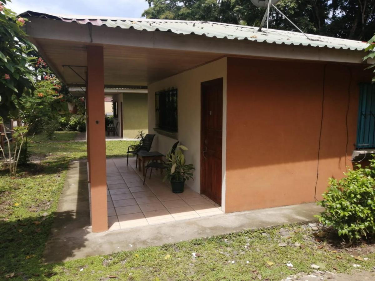 Cahuita Lodge エクステリア 写真